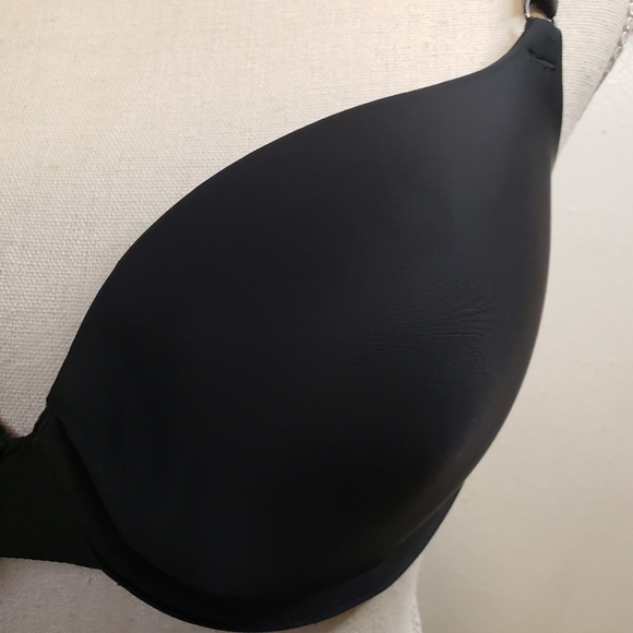 Victoria's Secret Demi Bra - Picture 2 of 7